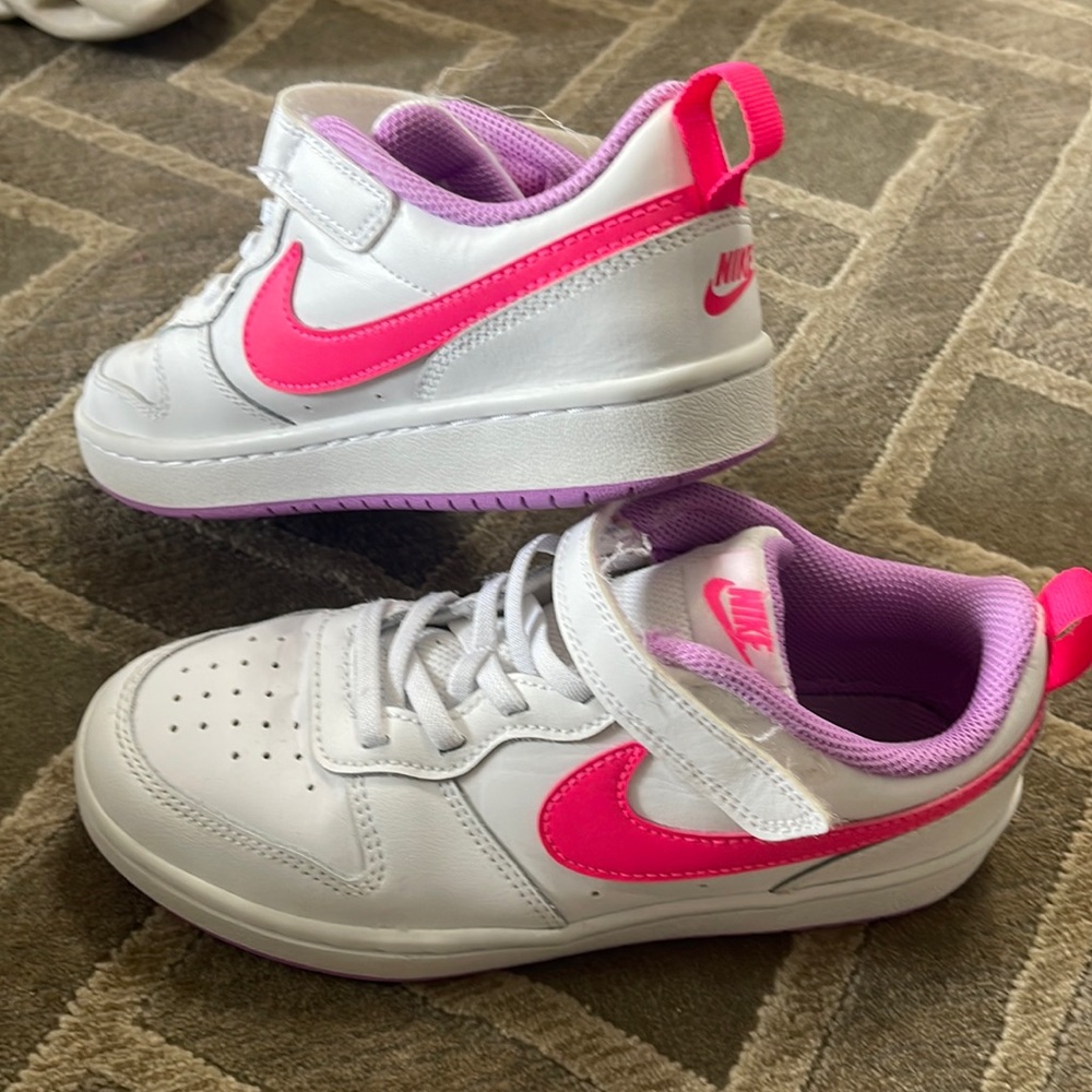 Nike shoes (used) size 2y